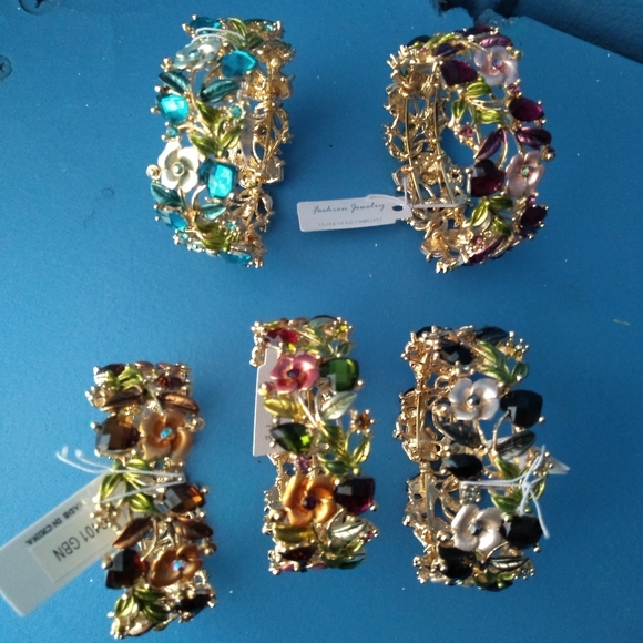 New fashion Bangles Bracelets. - Picture 5 of 6